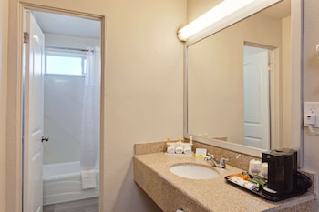 Days Inn By Wyndham Chowchilla Gateway To Yosemite,Fresno>>Chowchilla,2 star