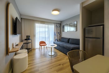 best western plus ajaccio amiraute residence