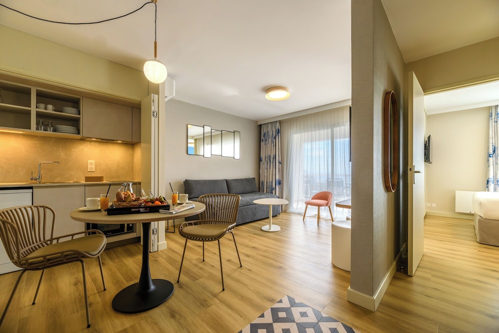 best western plus ajaccio amiraute residence