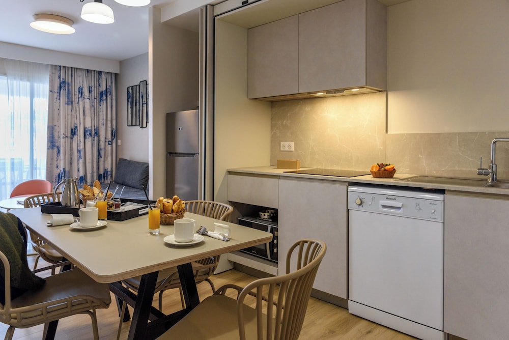 best western plus ajaccio amiraute residence