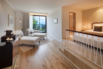 bayit bagalil boutique by herbert samuel