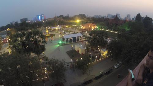 golden noura villa pub and restaurant