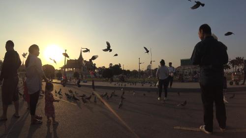 golden noura villa pub and restaurant