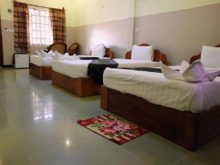 golden noura villa pub and restaurant