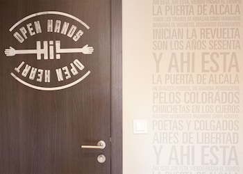 toc hostel and suites madrid