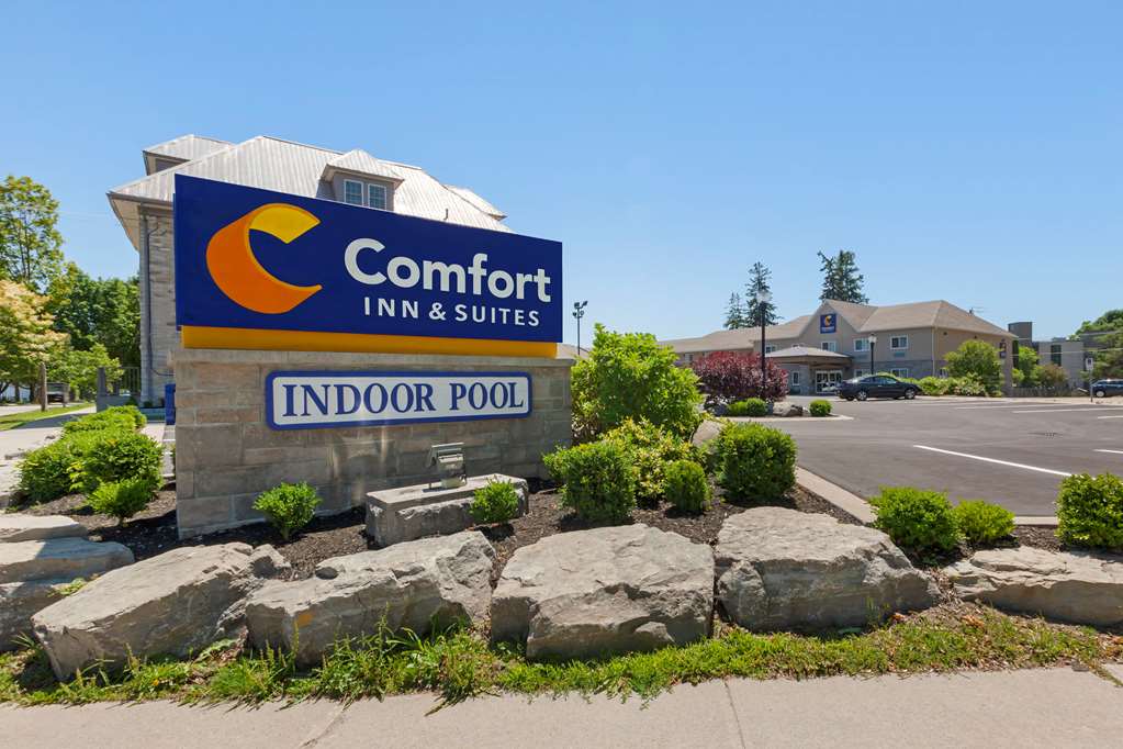 comfort inn and suites thousand islands harbour district