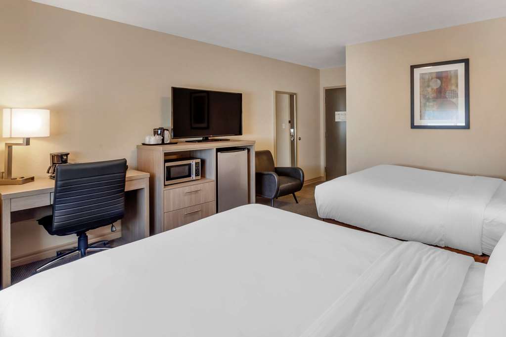 comfort inn and suites thousand islands harbour district