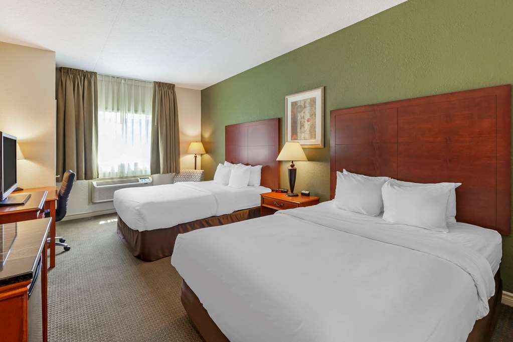 comfort inn and suites thousand islands harbour district