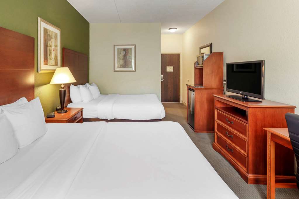 comfort inn and suites thousand islands harbour district