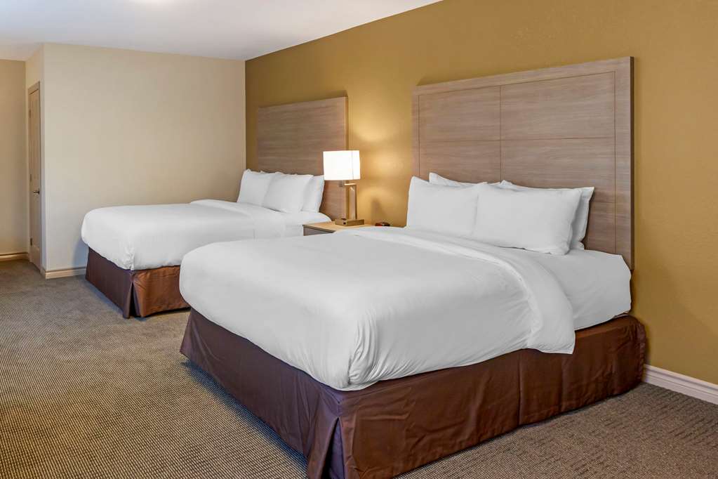 comfort inn and suites thousand islands harbour district