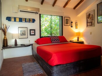 stevie wonderland hotel boutique