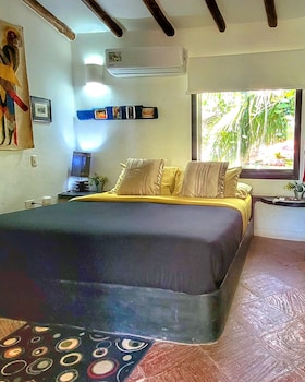 stevie wonderland hotel boutique