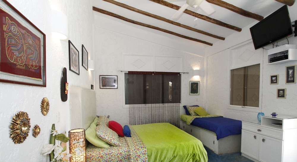 stevie wonderland hotel boutique
