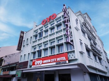 hotel o ghc near penang street art formerly queen city hotel