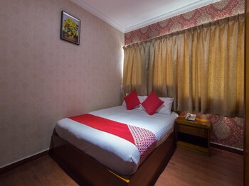 hotel o ghc near penang street art formerly queen city hotel