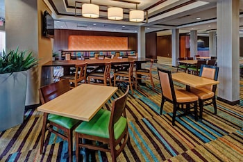 fairfield inn and suites oklahoma city airport