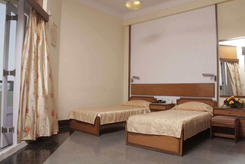 sea green south hotel