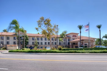 hampton inn and suites ontario