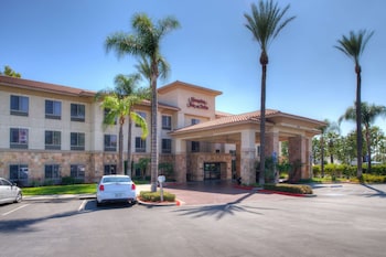 hampton inn and suites ontario