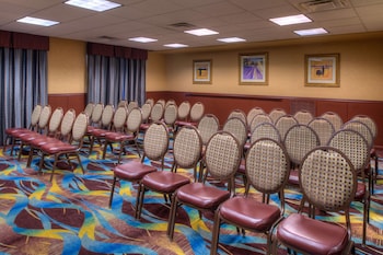 hampton inn and suites ontario