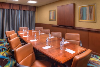 hampton inn and suites ontario