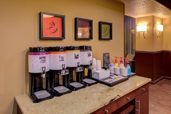 hampton inn and suites ontario