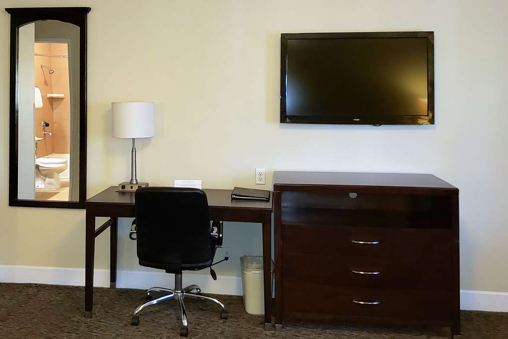 quality inn ontario airport convention center