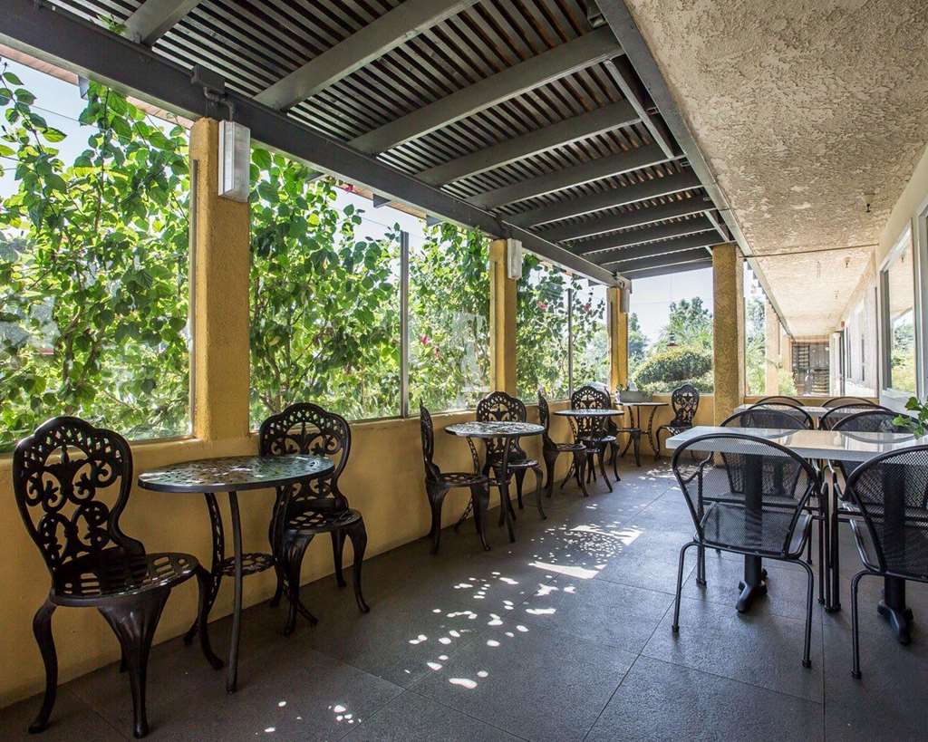 quality inn ontario airport convention center