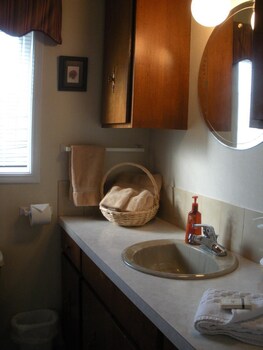 Cote's Bed & Breakfast Inn,New Brunswick>>Grand Falls,4 star