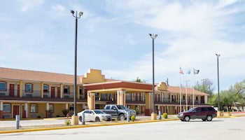 Sands Inn & Kitchen Suites,Woodward County>>Woodward,3 star