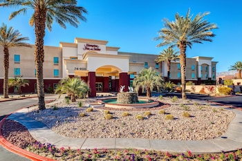 hampton inn and suites palm desert