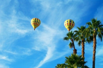 hampton inn and suites palm desert