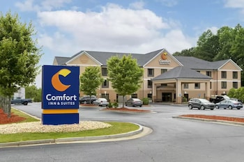 comfort inn and suites peachtree corners