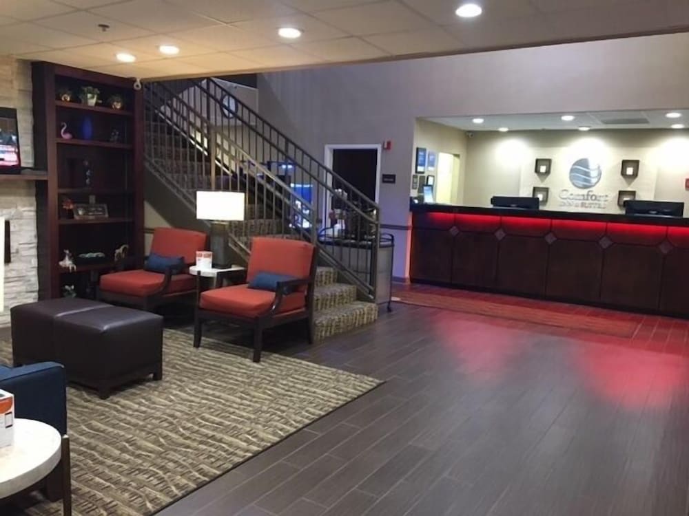 comfort inn and suites peachtree corners