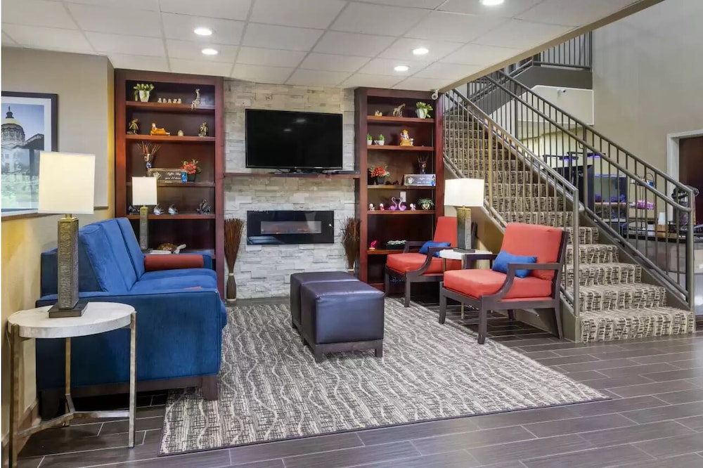 comfort inn and suites peachtree corners