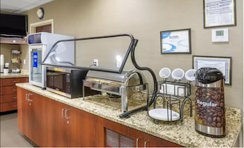 comfort inn and suites peachtree corners