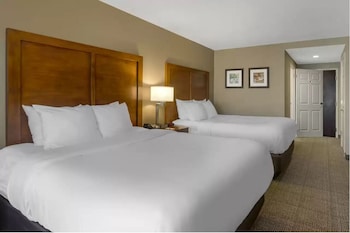 comfort inn and suites peachtree corners