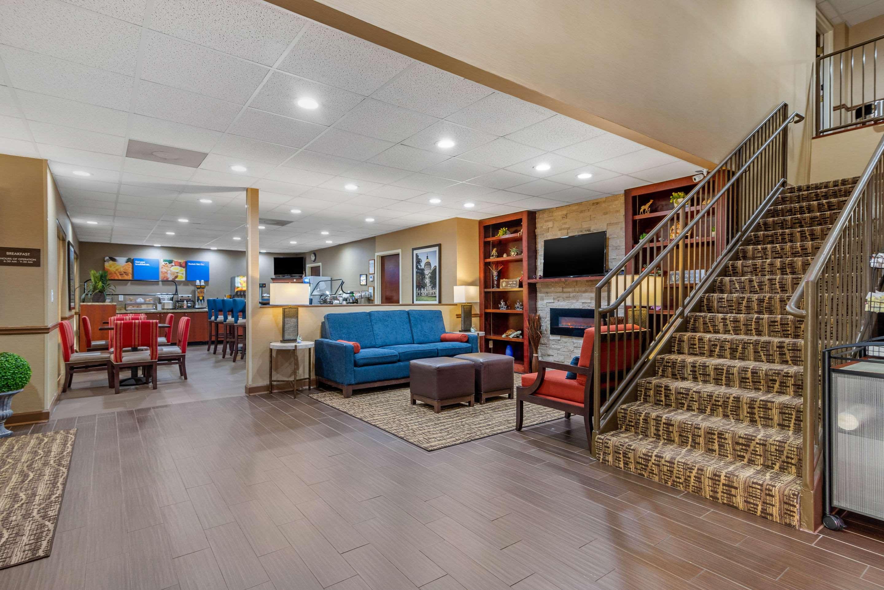 comfort inn and suites peachtree corners