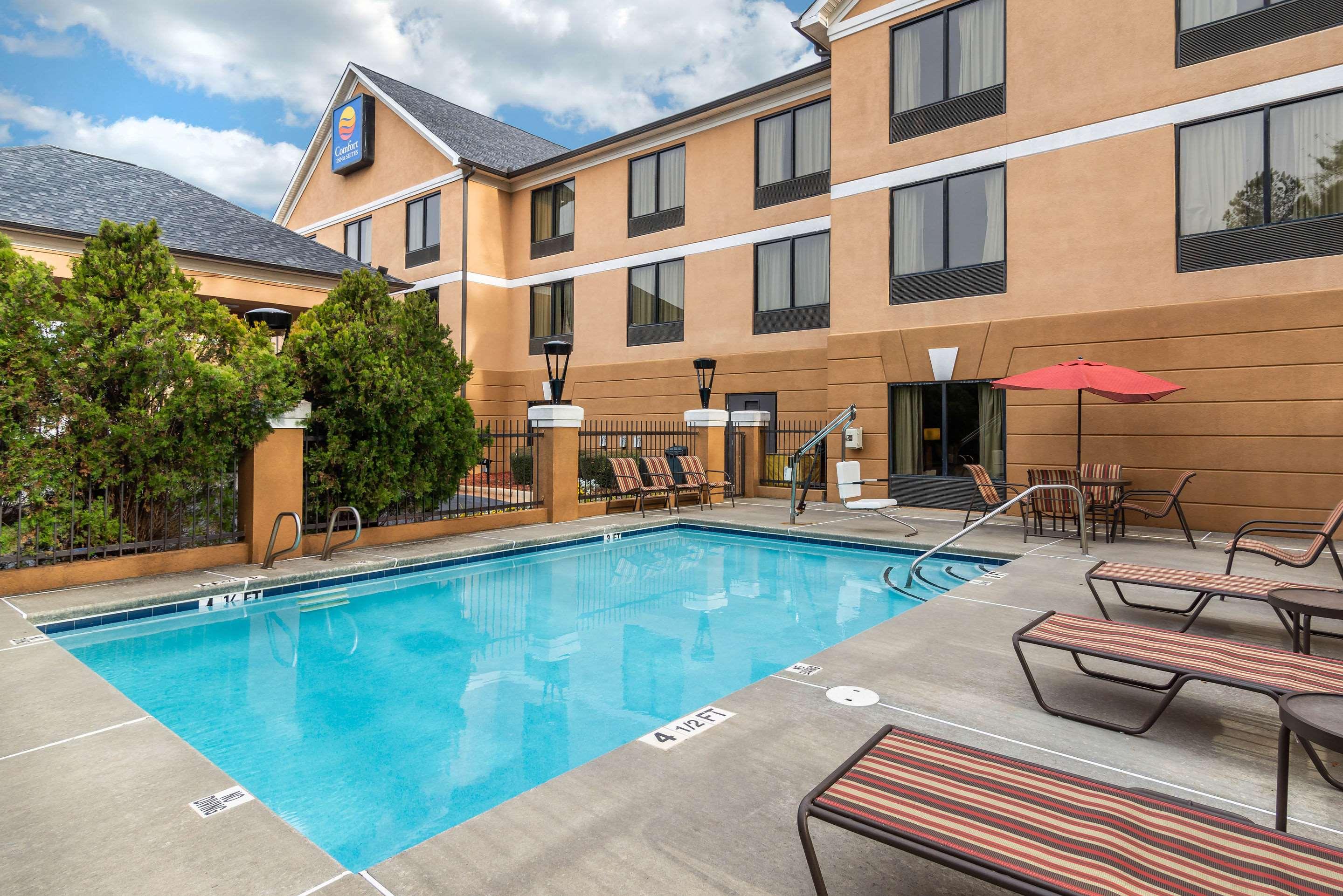 comfort inn and suites peachtree corners