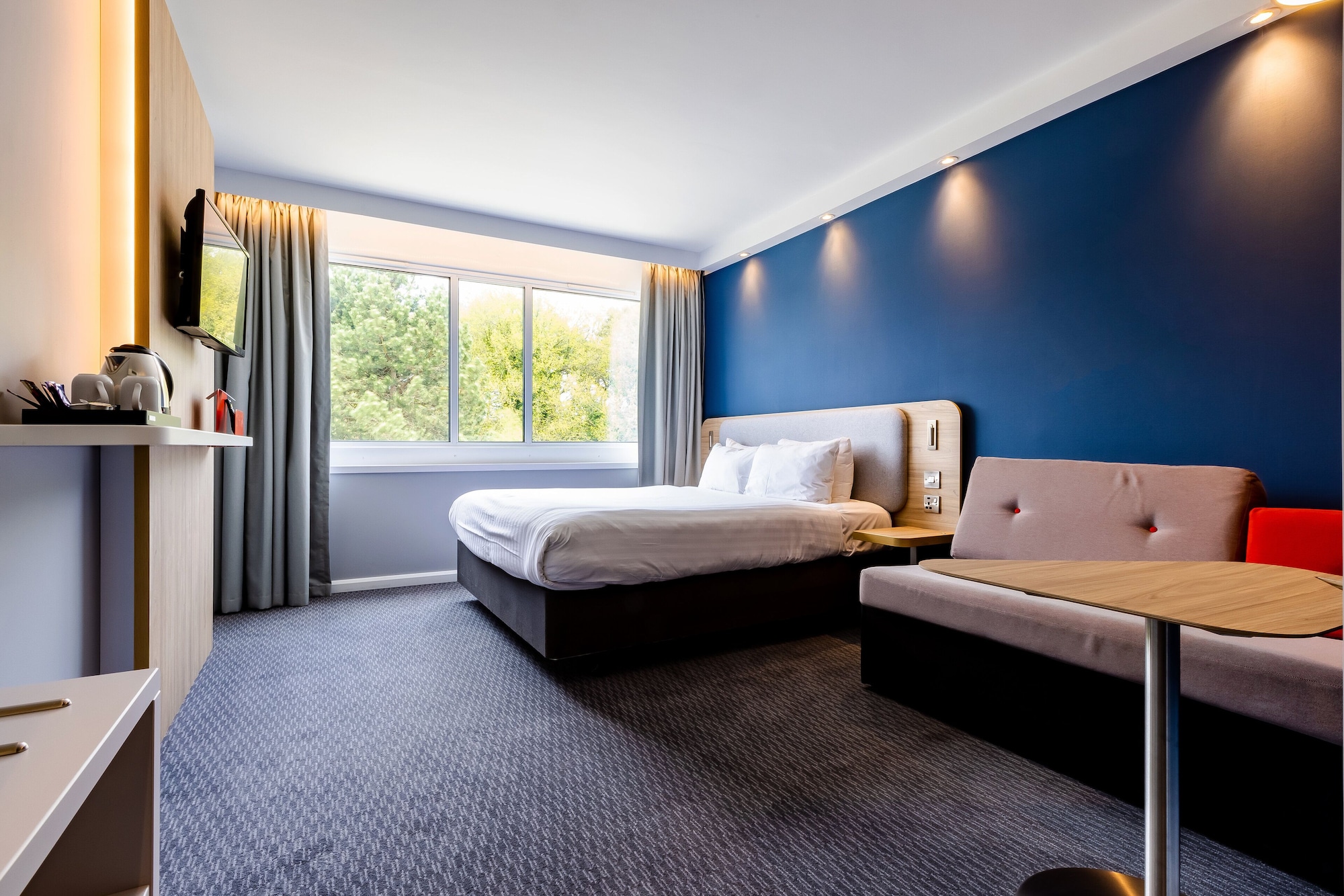 holiday inn express norwich by ihg