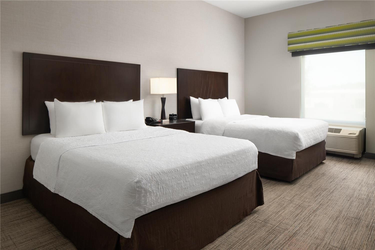 hampton inn fairmont