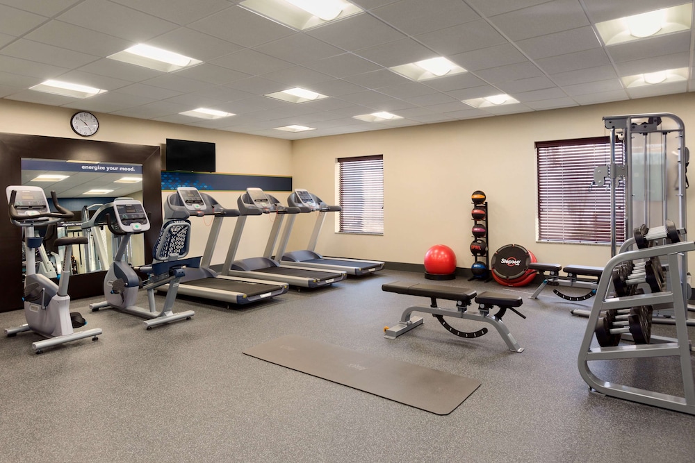 hampton inn fairmont