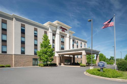hampton inn fairmont