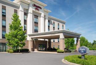 hampton inn fairmont