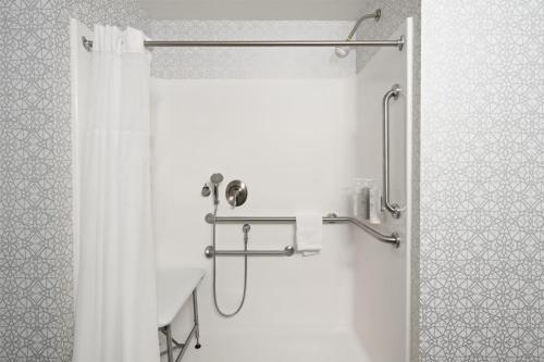 hampton inn fairmont
