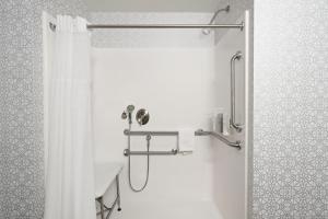 hampton inn fairmont