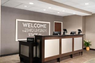 hampton inn fairmont