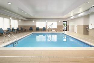 hampton inn fairmont