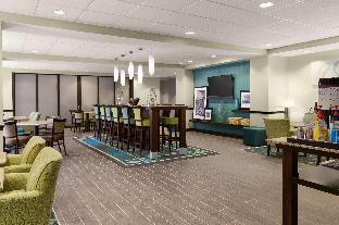 hampton inn fairmont