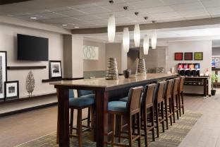hampton inn fairmont